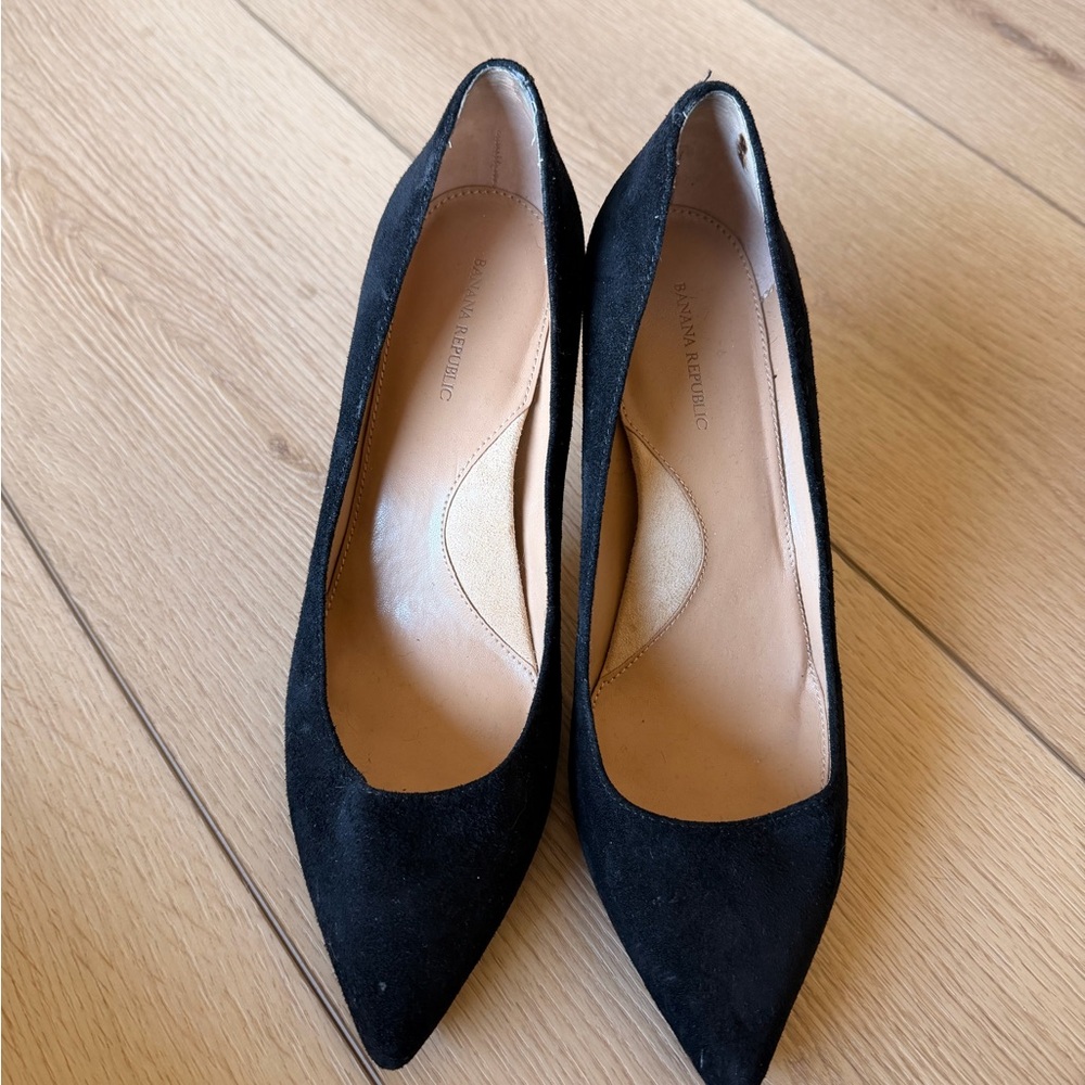 Banana Republic Black Suede Pointed-Toe Pumps